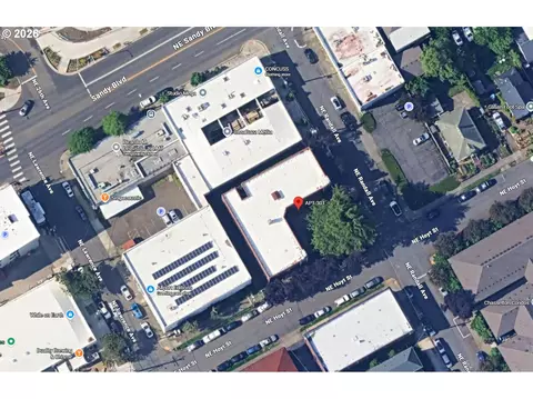 711 NE Randall Ave #301, Portland, OR 97232