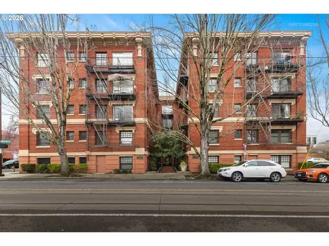 1829 NW Lovejoy St #304, Portland, OR 97209