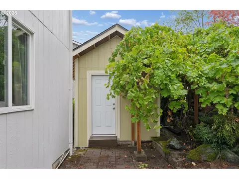 Exterior - 2432 NW 29th Ave, Camas, WA 98607 photo 6 of 9