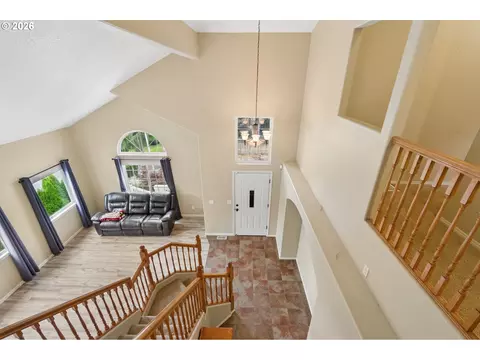 Entry Way - 2432 NW 29th Ave, Camas, WA 98607 photo 2 of 2