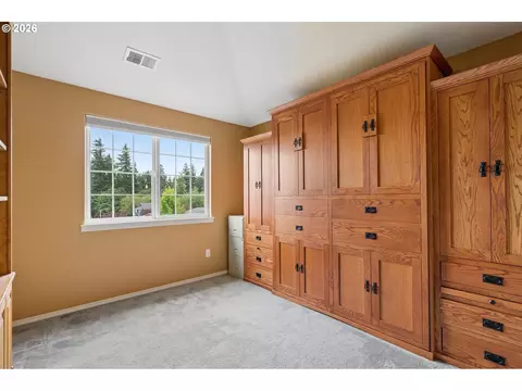 Bedroom - 2432 NW 29th Ave, Camas, WA 98607 photo 4 of 5