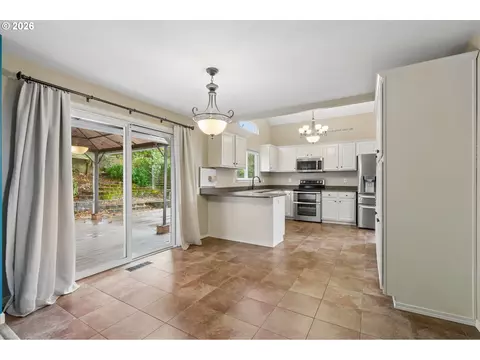 Kitchen - 2432 NW 29th Ave, Camas, WA 98607 photo 1 of 5