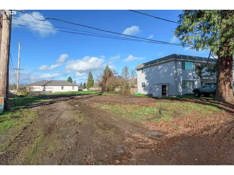32633 W Mckenzie St, Eugene, OR 97408 photo 2