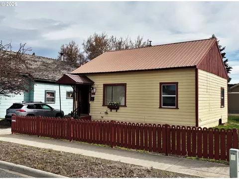 1517 Baker St, Baker City, OR 97814