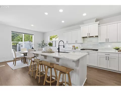 Kitchen - 2999 S Quartz Dr, Cornelius, OR 97113 photo 1 of 6