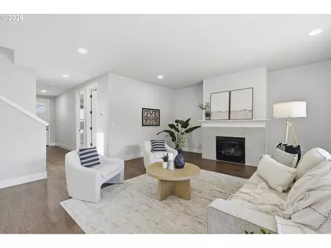 Living - 2999 S Quartz Dr, Cornelius, OR 97113 photo 3 of 4