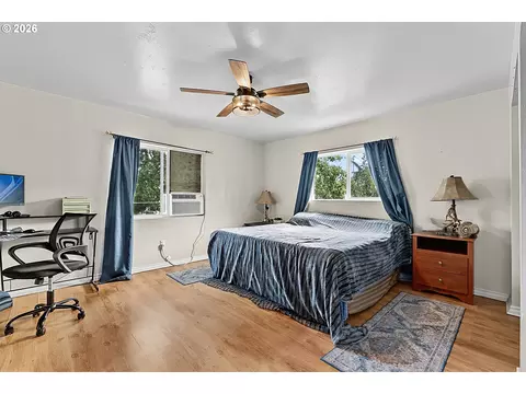 Bedroom - 269 S 69th Pl, Springfield, OR 97478 photo 1 of 6