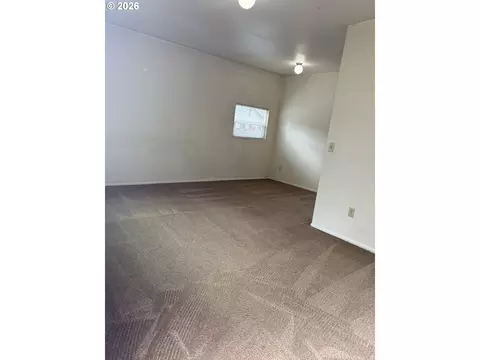Living - 736 5th St, Springfield, OR 97477 photo 1 of 3
