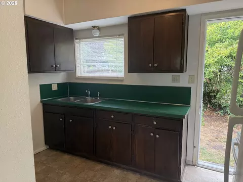 Kitchen - 736 5th St, Springfield, OR 97477 photo 4 of 4