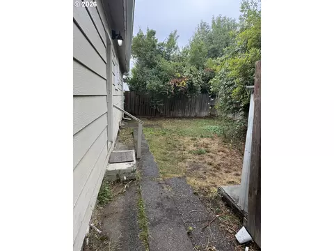 Exterior - 736 5th St, Springfield, OR 97477 photo 1 of 5