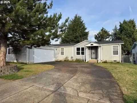 3396 Lake Vanessa Cir NW, Salem, OR 97304