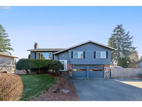 12045 SE Anna Ct, Damascus, OR 97089