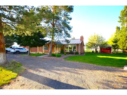 43765 Buckboard Trail Rd, Pendleton, OR 97801