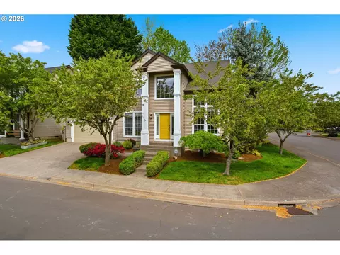 8911 SW Gravenstein Ln, Tigard, OR 97224
