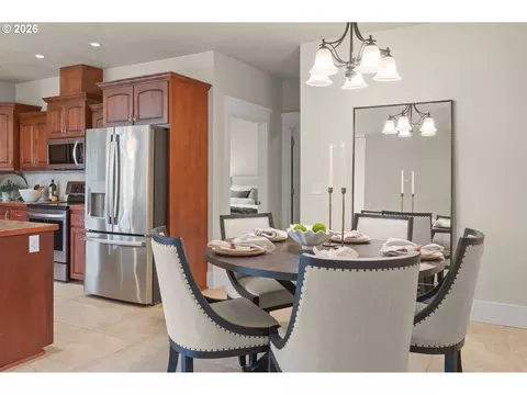 Dining - 1474 Arondo Ct, Eugene, OR 97401 photo 2 of 2