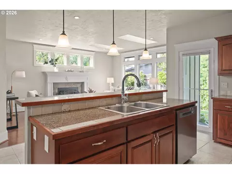 Kitchen - 1474 Arondo Ct, Eugene, OR 97401 photo 6 of 6