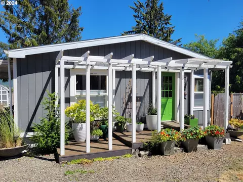 12855 Hayes Dr, Nehalem, OR 97131