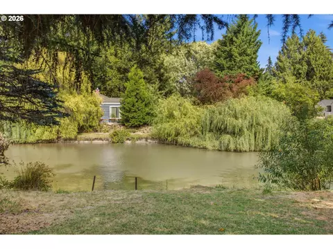 View/Area - 1147 Park Ave, Eugene, OR 97404 photo 2 of 10
