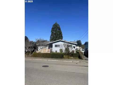 2711 Bowman Rd, Reedsport, OR 97467