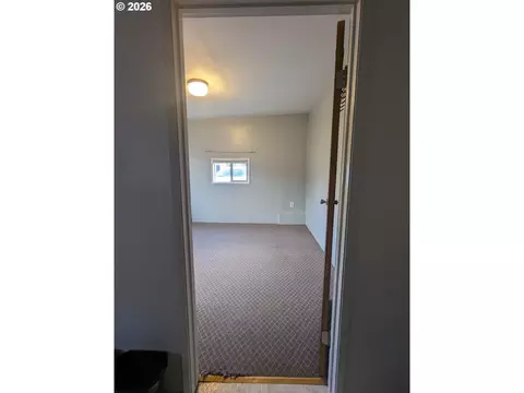 Bedroom - 2682 Harris St, Eugene, OR 97405 photo 5 of 9