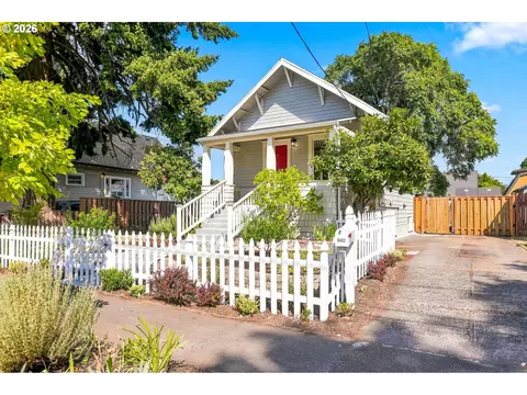 6402 SE 89th Ave, Portland, OR 97266