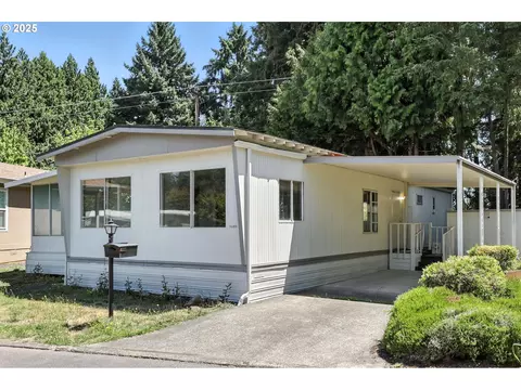 11489 SW Royal Villa Dr #196, Portland, OR 97224