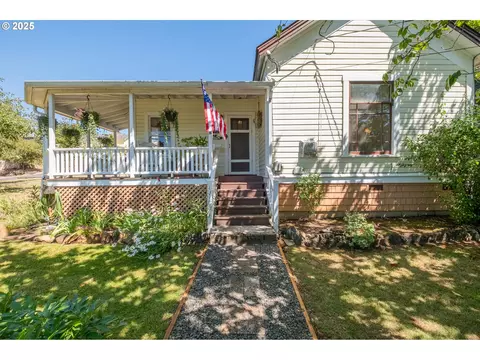 730 N Main St, Brownsville, OR 97327