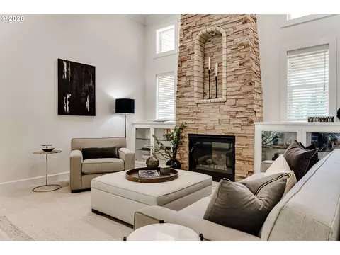 Living - 3473 Riverplace Dr, Eugene, OR 97401 photo 3 of 3