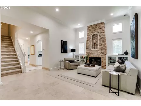 Living - 3473 Riverplace Dr, Eugene, OR 97401 photo 2 of 3