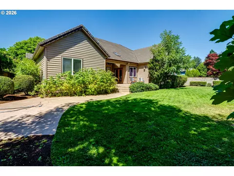 Exterior - 3473 Riverplace Dr, Eugene, OR 97401 photo 6 of 7