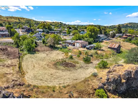 1915 E 9th St, The Dalles, OR 97058 photo 7