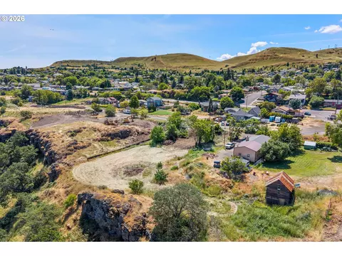 1915 E 9th St, The Dalles, OR 97058 photo 17