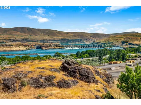 1915 E 9th St, The Dalles, OR 97058 photo 4