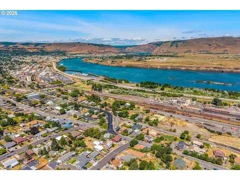 1915 E 9th St, The Dalles, OR 97058 photo 21