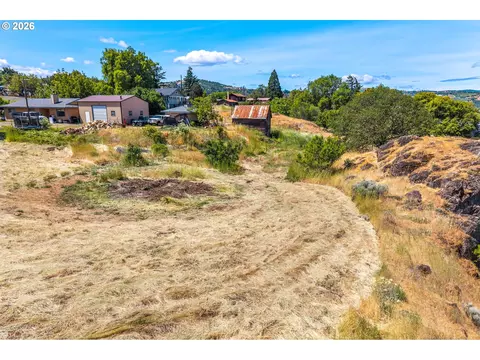 1915 E 9th St, The Dalles, OR 97058 photo 12