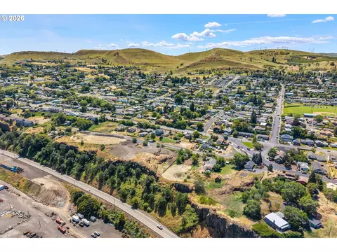1915 E 9th St, The Dalles, OR 97058 photo 23