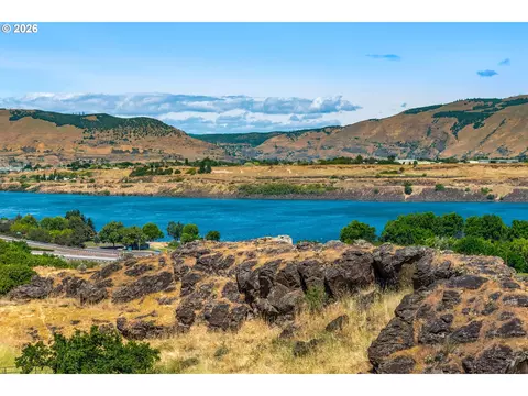 1915 E 9th St, The Dalles, OR 97058 photo 5