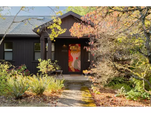 3558 SW Dakota St, Portland, OR 97221