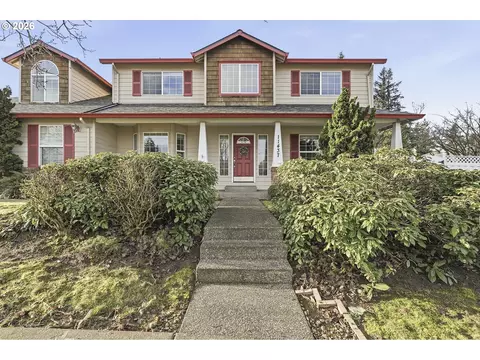 11437 Pennys Way, Oregon City, OR 97045