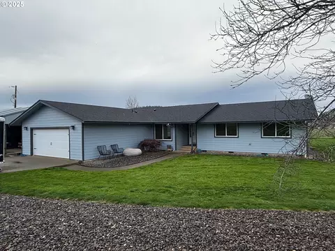 1160 Valley View Rd, Sutherlin, OR 97479