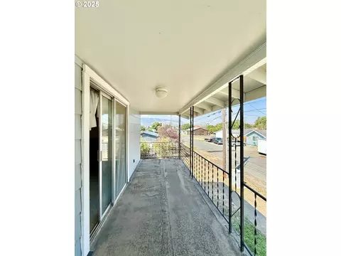 Exterior - 362 E Dearborn St, Union, OR 97883 photo 1 of 8