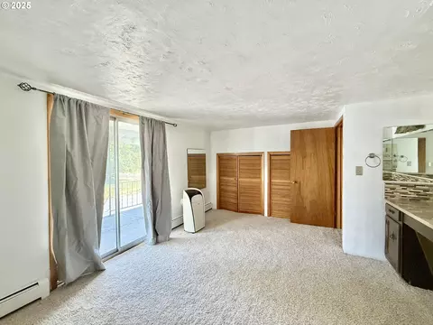 Bedroom - 362 E Dearborn St, Union, OR 97883 photo 2 of 5