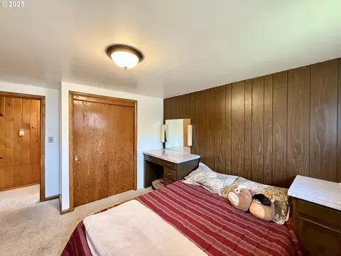 Bedroom - 362 E Dearborn St, Union, OR 97883 photo 3 of 5