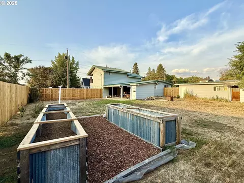 Exterior - 362 E Dearborn St, Union, OR 97883 photo 4 of 8