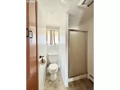 Bath - 362 E Dearborn St, Union, OR 97883 photo 1 of 4