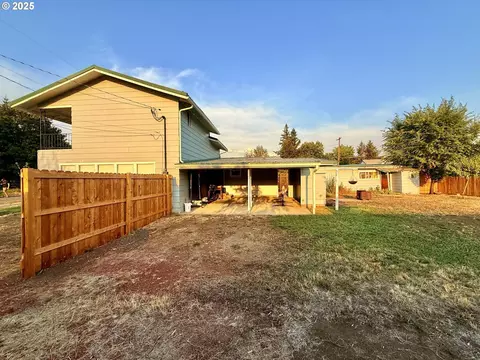 Exterior - 362 E Dearborn St, Union, OR 97883 photo 3 of 8