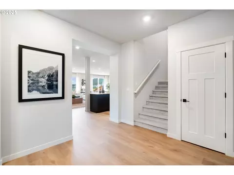 Entry Way - 5309 N 85th Ave, Camas, WA 98607 photo 2 of 3