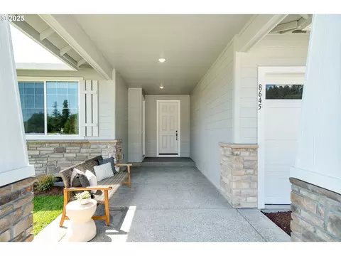 Exterior - 5309 N 85th Ave, Camas, WA 98607 photo 2 of 2
