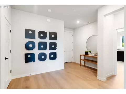 Entry Way - 5309 N 85th Ave, Camas, WA 98607 photo 1 of 3