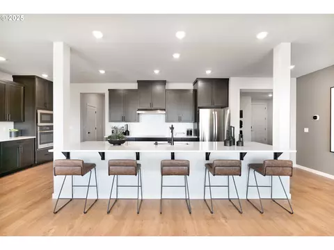 Kitchen - 5309 N 85th Ave, Camas, WA 98607 photo 12 of 12